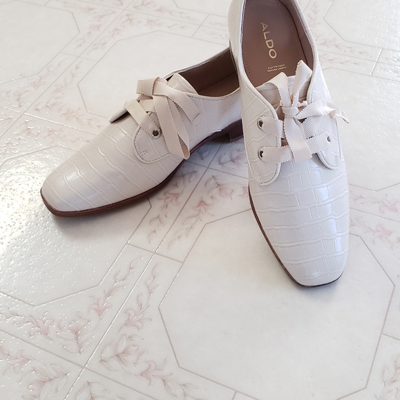 Aldo Shoes - NWT Aldo Oxford shoes Womens 8.5 Crocodile Skin Flex Comfort Technology